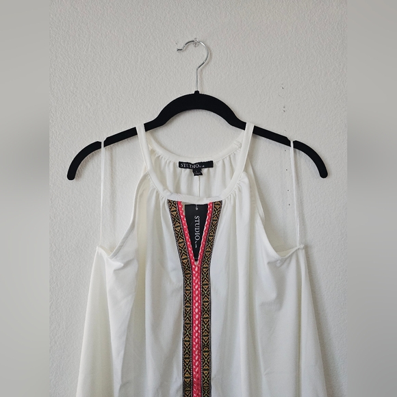 Studio Top - Picture 3 of 9